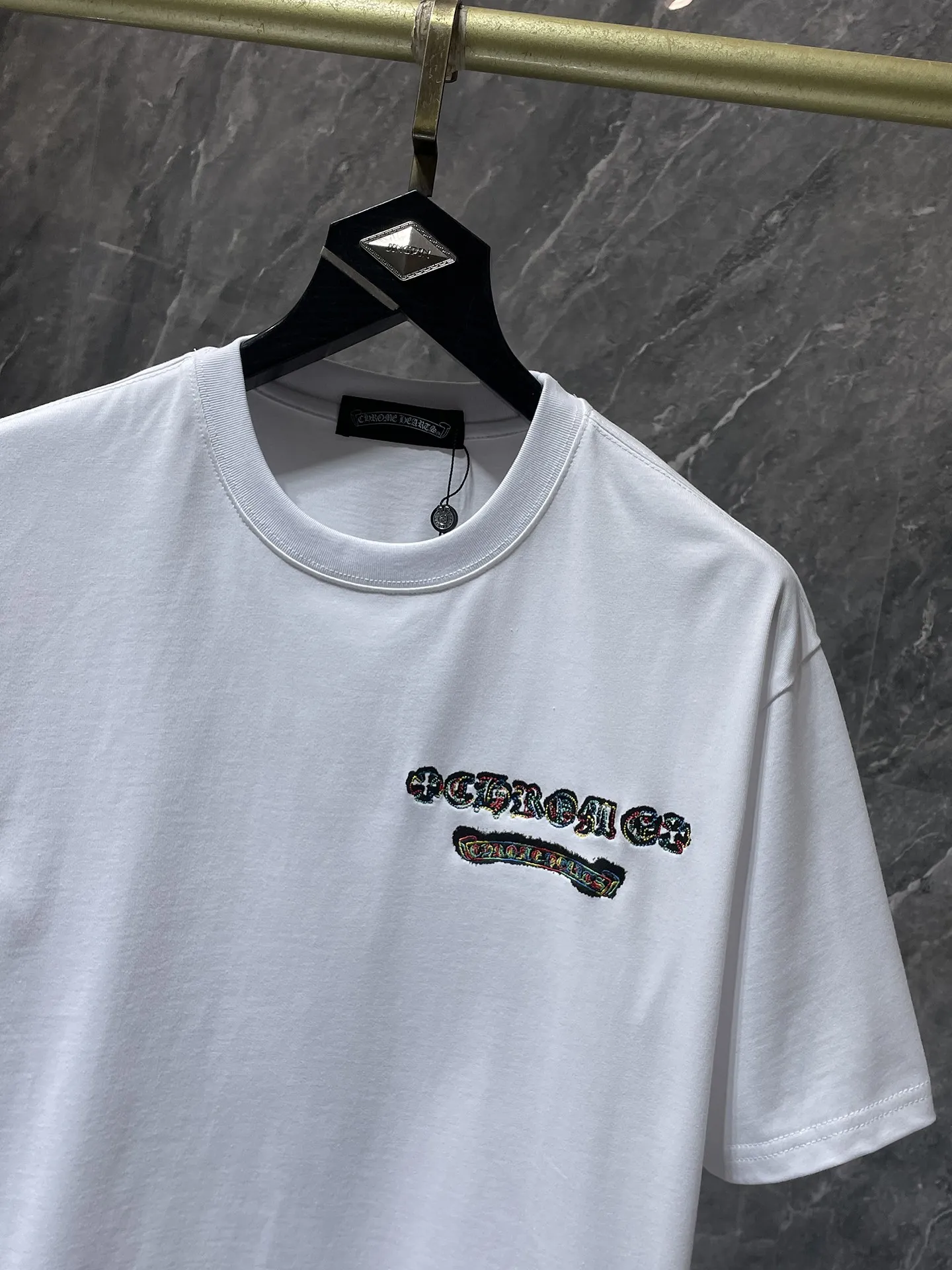 P150 new Chrome Hearts 25ss high version for summer! High-weight, environmentally friendly and high-quality top-quality fabric 275g~270g Crow overlapping color cross Sanskrit embroidered short sleeves. Counter synchronization. 1:1 replica version. Recommended colors: white, black